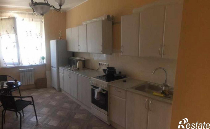 2-комн квартира улица Рыльского, 1