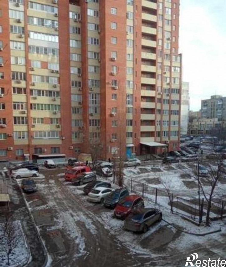 1-комн квартира улица Жмайлова, 4/10