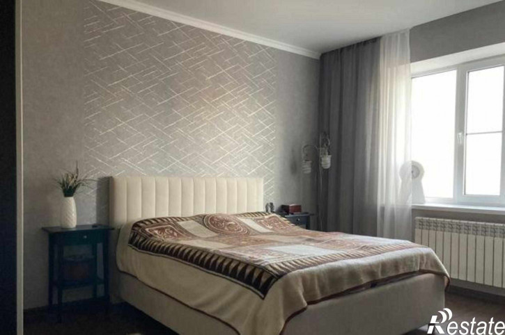 3-комн квартира улица 45-я Линия, 58