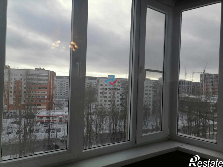 2-комн квартира проспект Строителей, 35