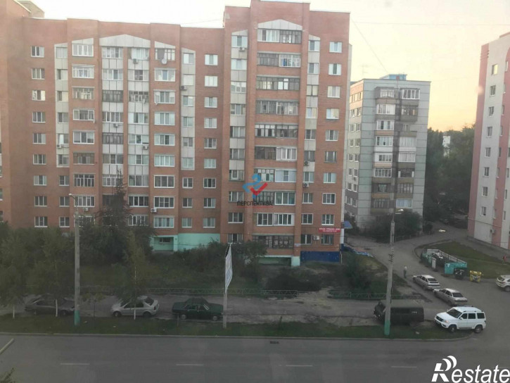 4-комн квартира улица Кижеватова, 27А
