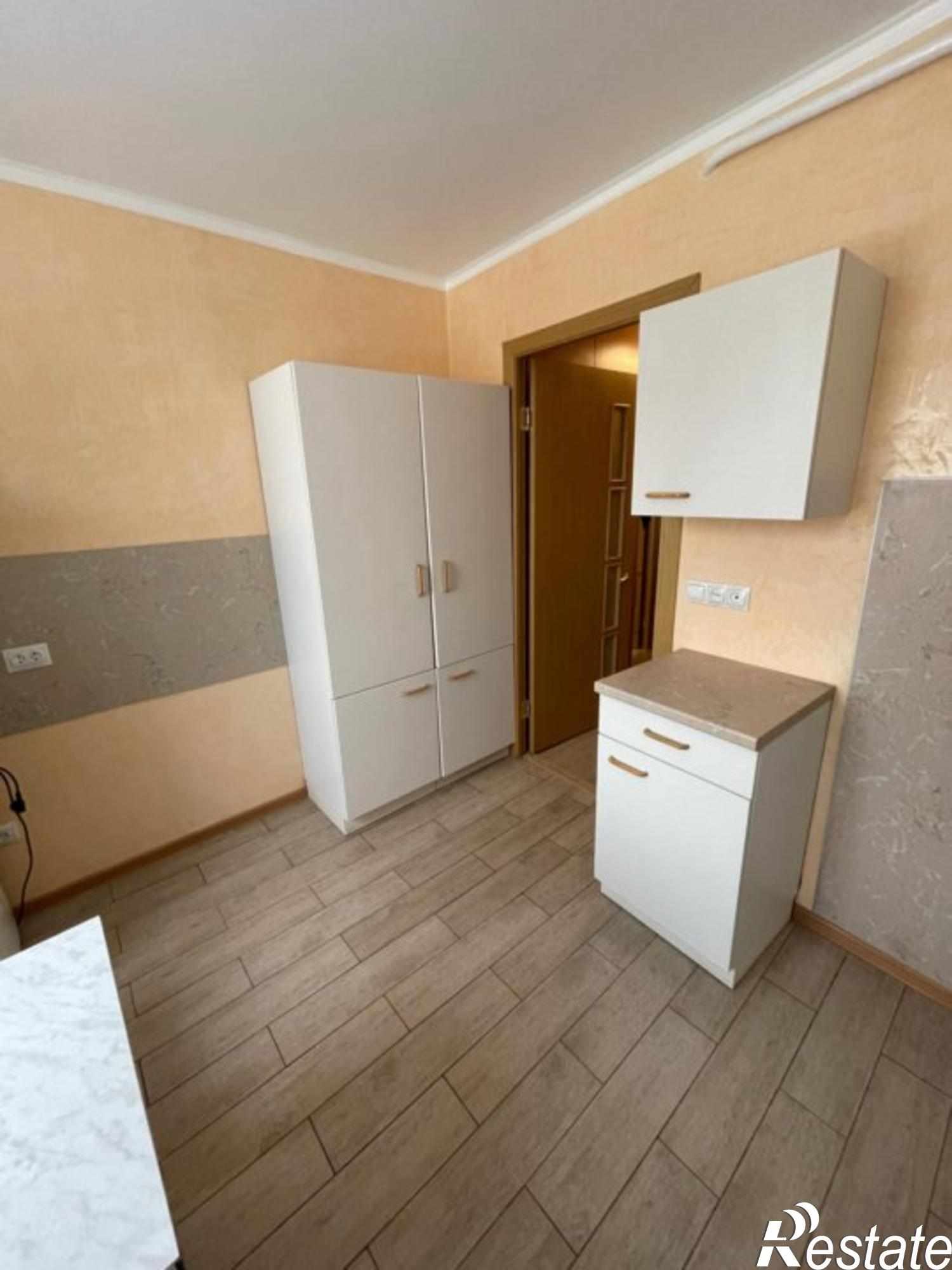 Сдать квартиру за 15 000 рублей на Безыменского ул, 11Б