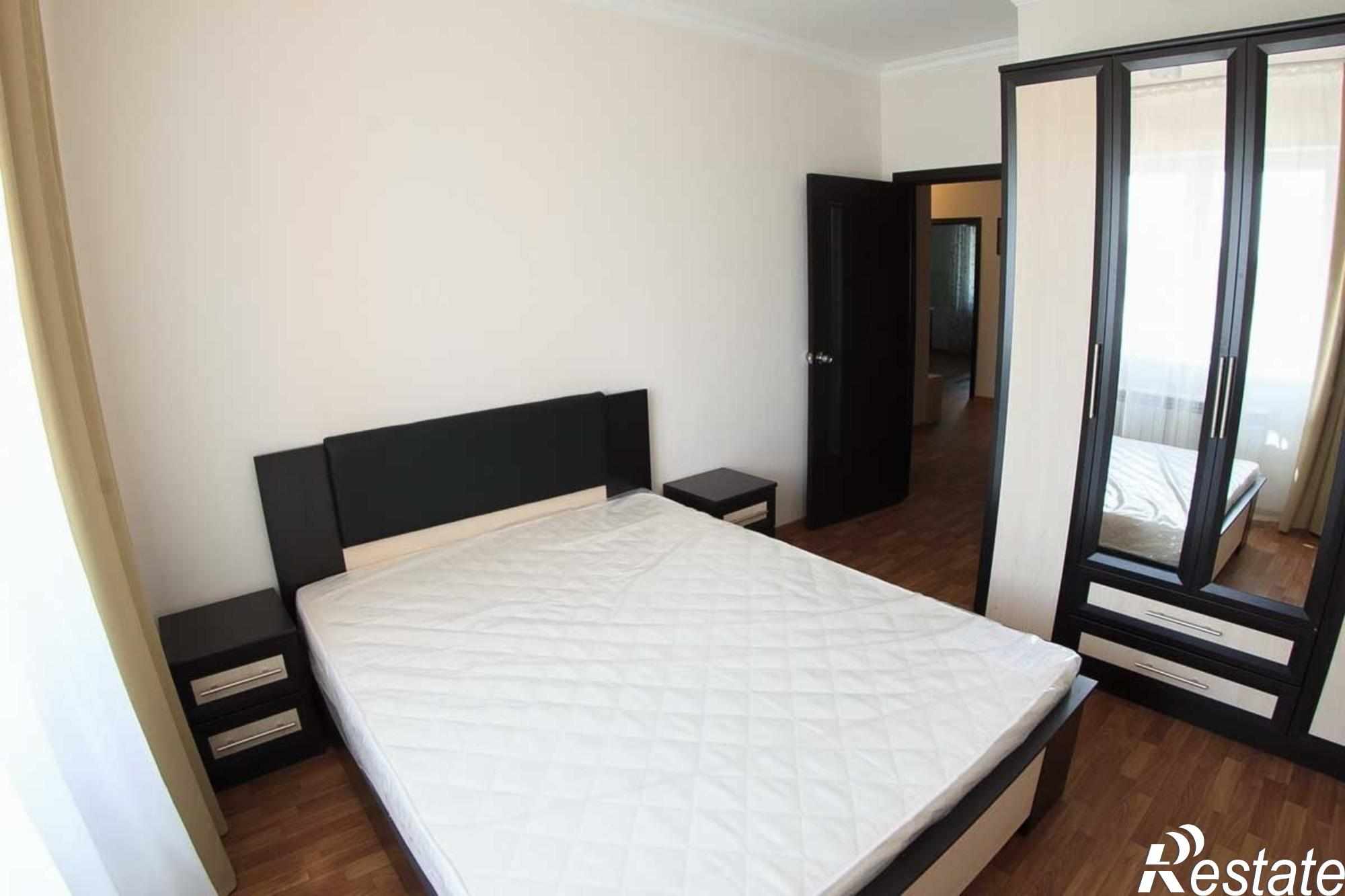 Сдать квартиру за 22 000 рублей на Революционная улица, 163