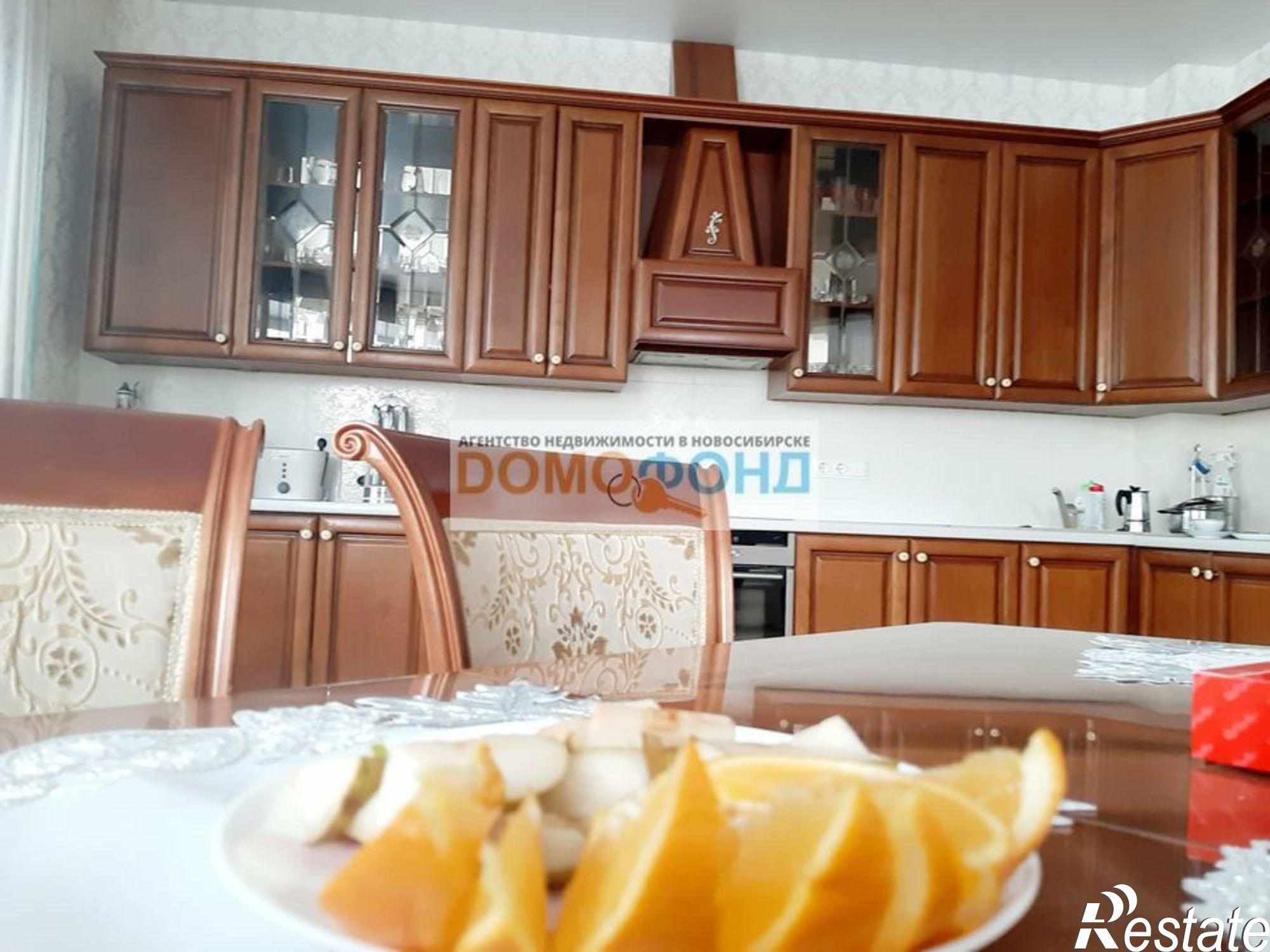 Купить квартиру за 10 500 000 рублей на ул. Семьи Шамшиных,4