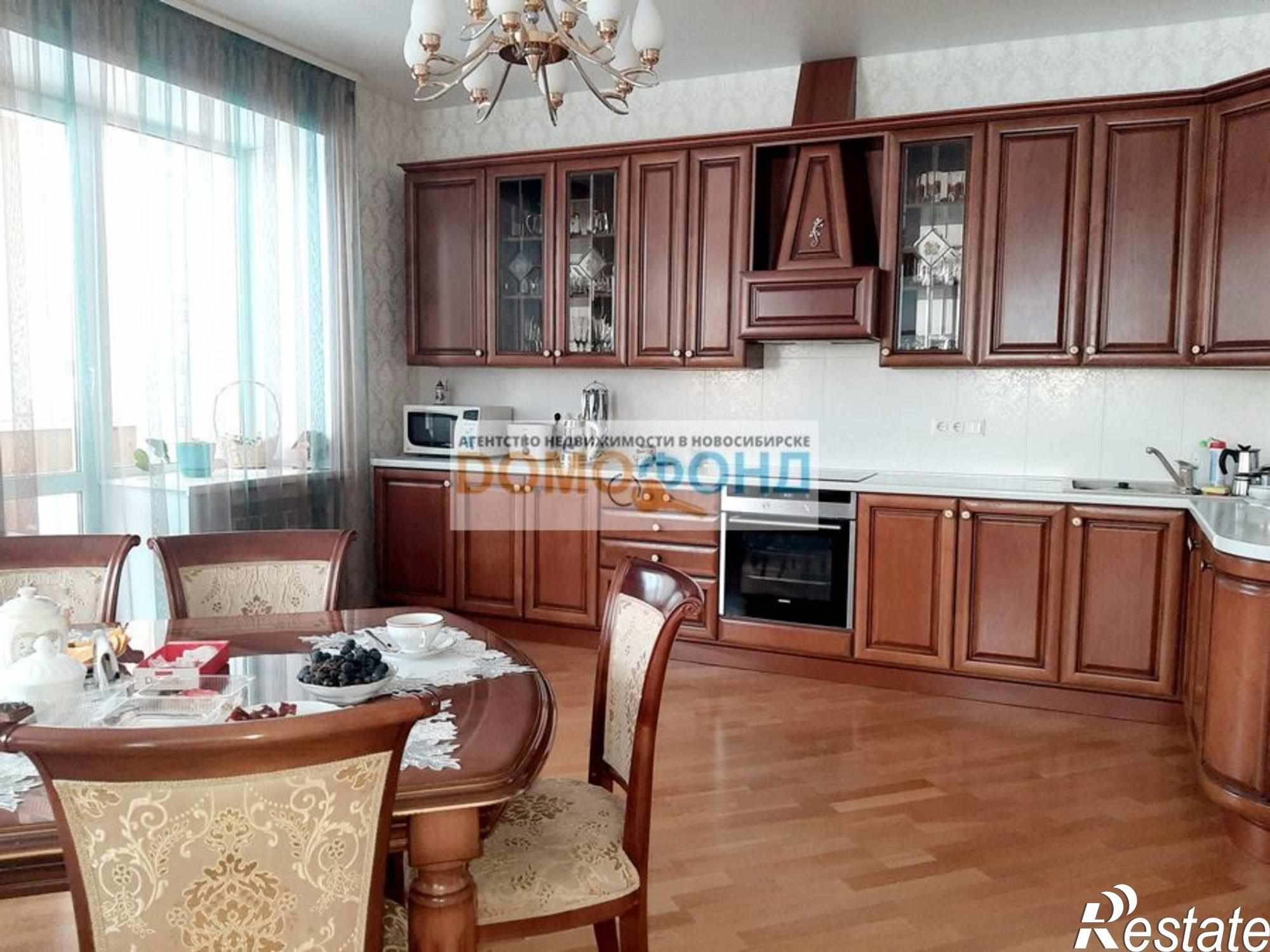 Купить квартиру за 10 500 000 рублей на ул. Семьи Шамшиных,4
