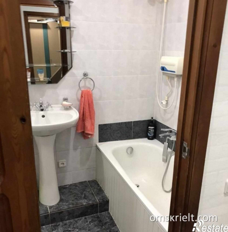 3-комн квартира Бородина ул, 8/2