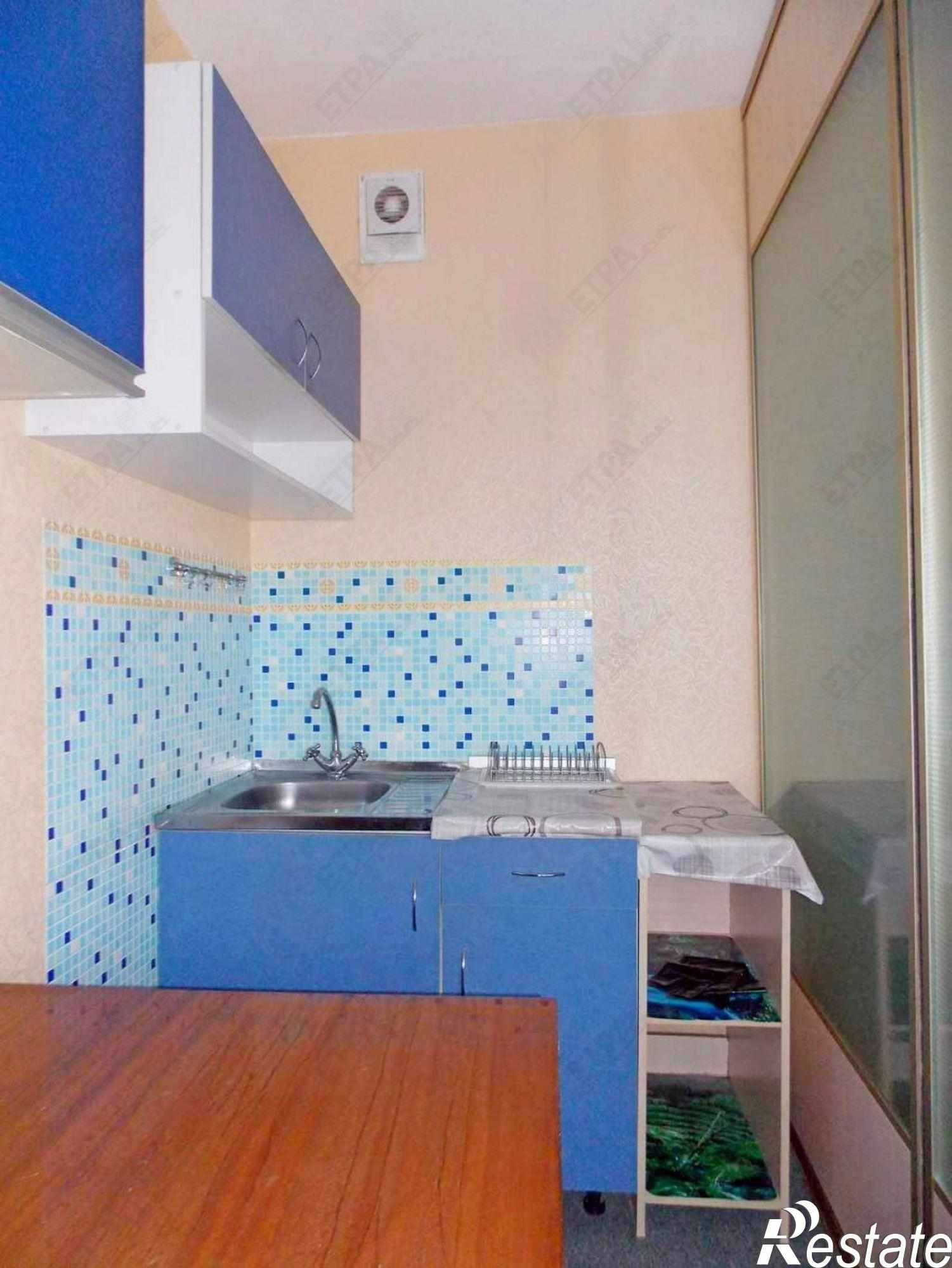 Сдать квартиру за 12 000 рублей на Братьев Кашириных ул, 121