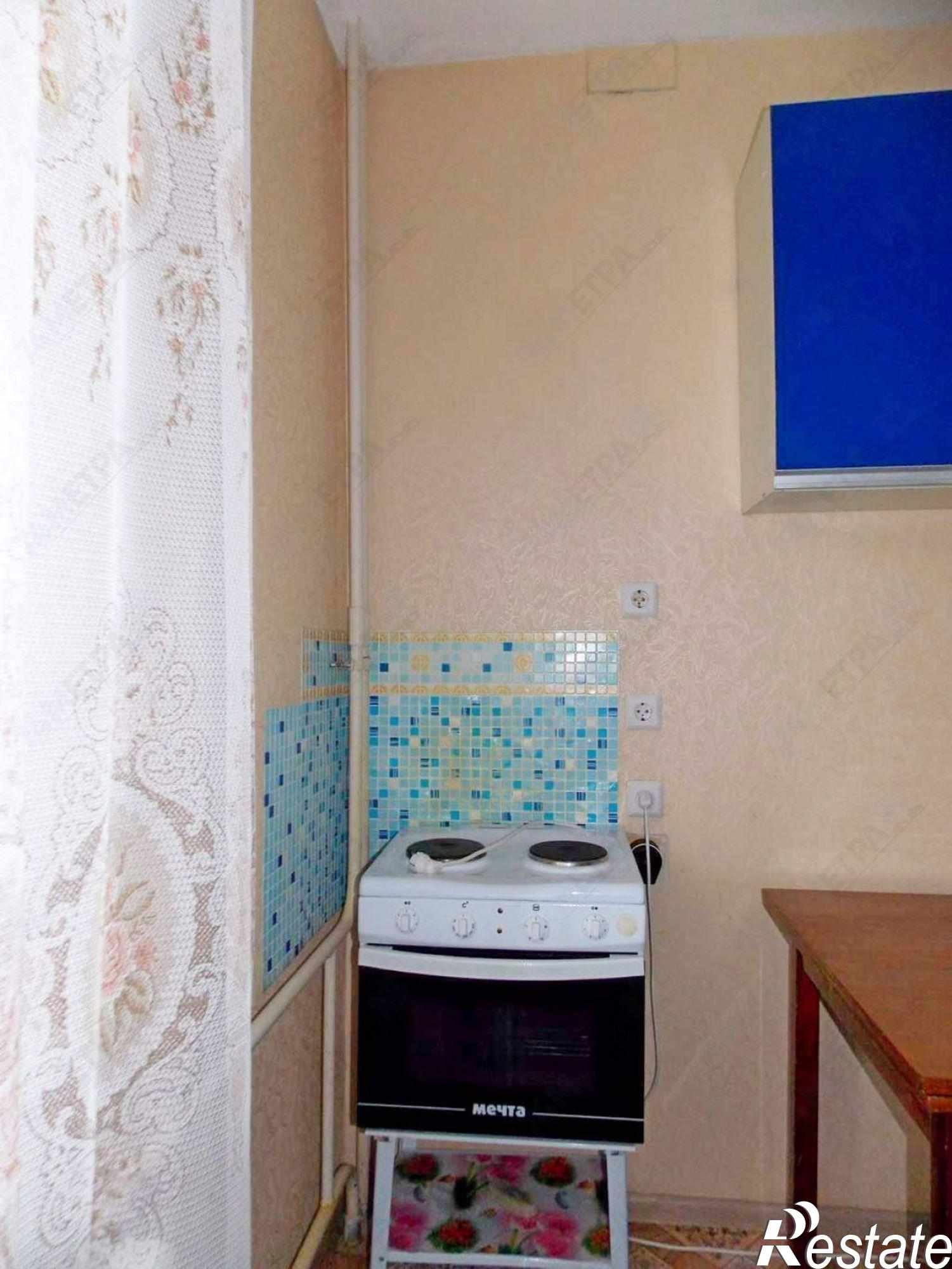 Сдать квартиру за 12 000 рублей на Братьев Кашириных ул, 121