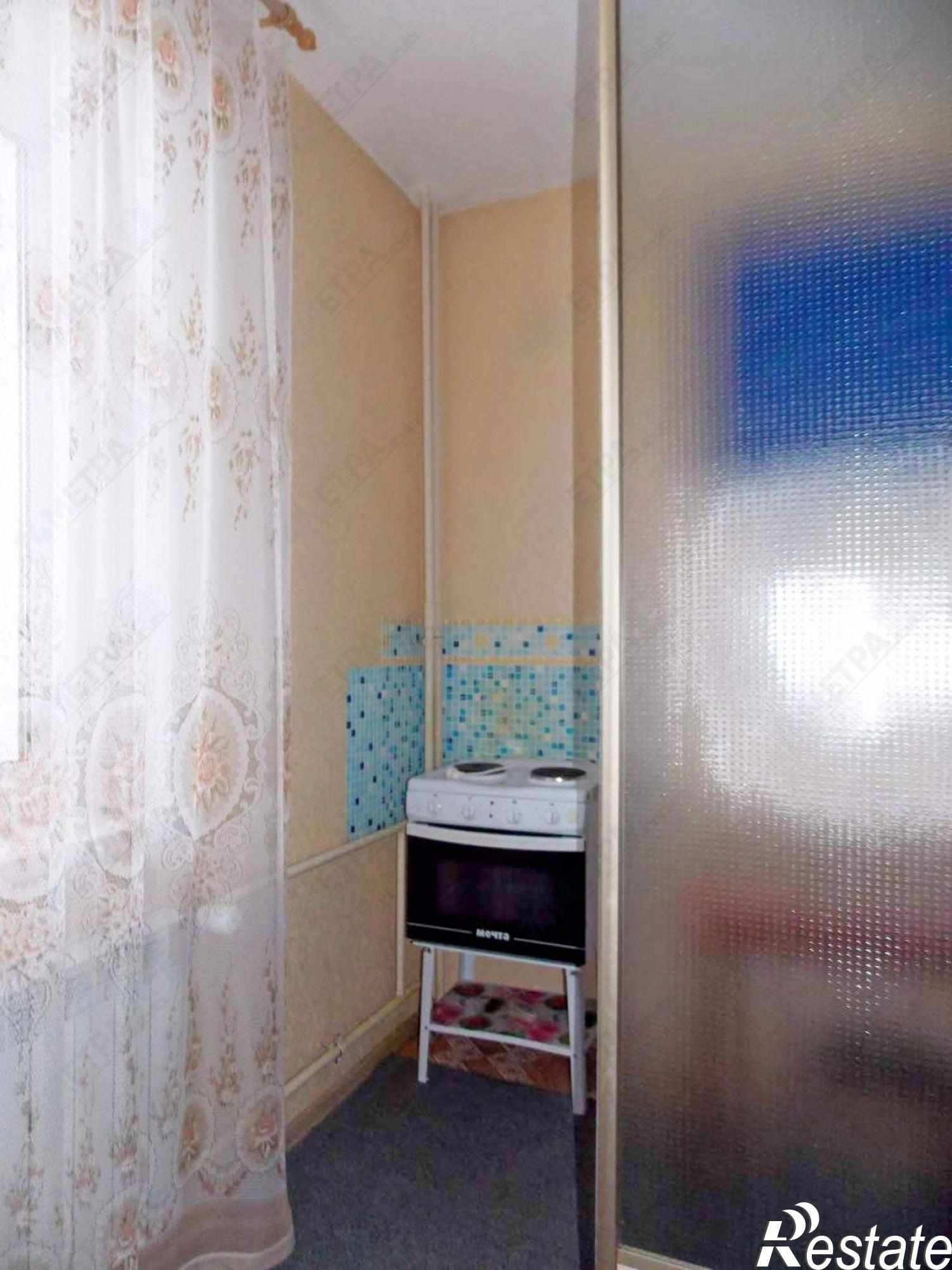 Сдать квартиру за 12 000 рублей на Братьев Кашириных ул, 121