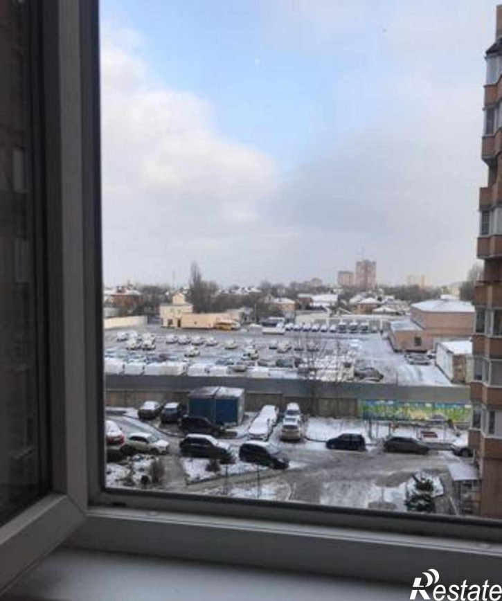 4-комн квартира улица Крупской, 82/2