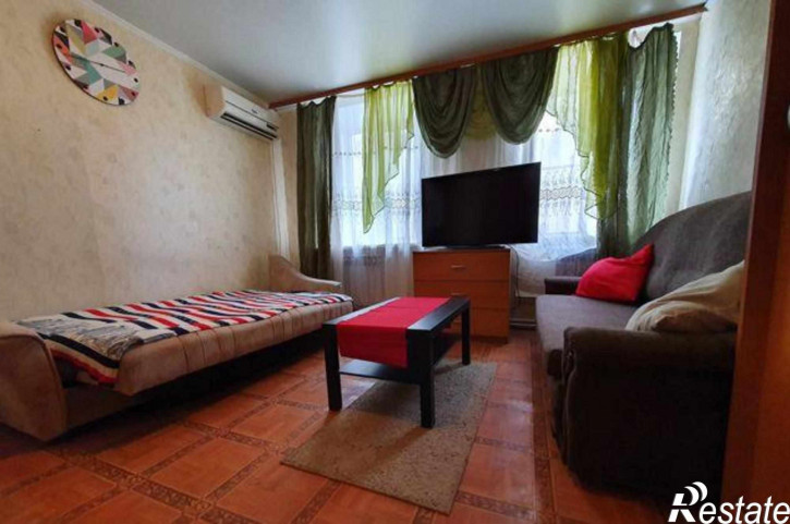 3-комн квартира улица Станиславского, 112