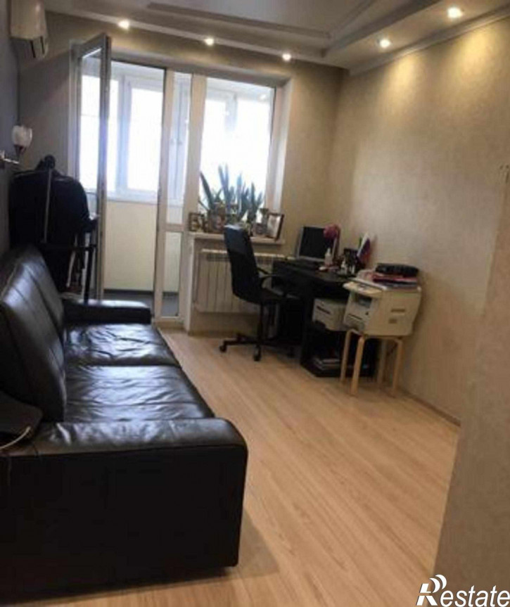 4-комн квартира улица Крупской, 82/2