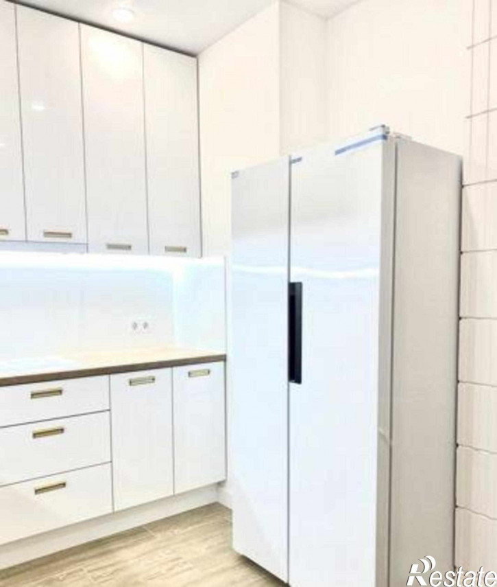 3-комн квартира Соборный переулок, 90