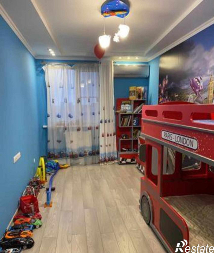 3-комн квартира Стабильная улица, 21