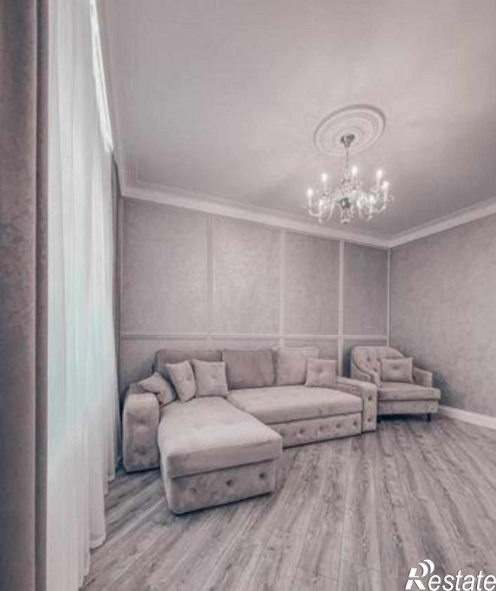 3-комн квартира улица Максима Горького, 242