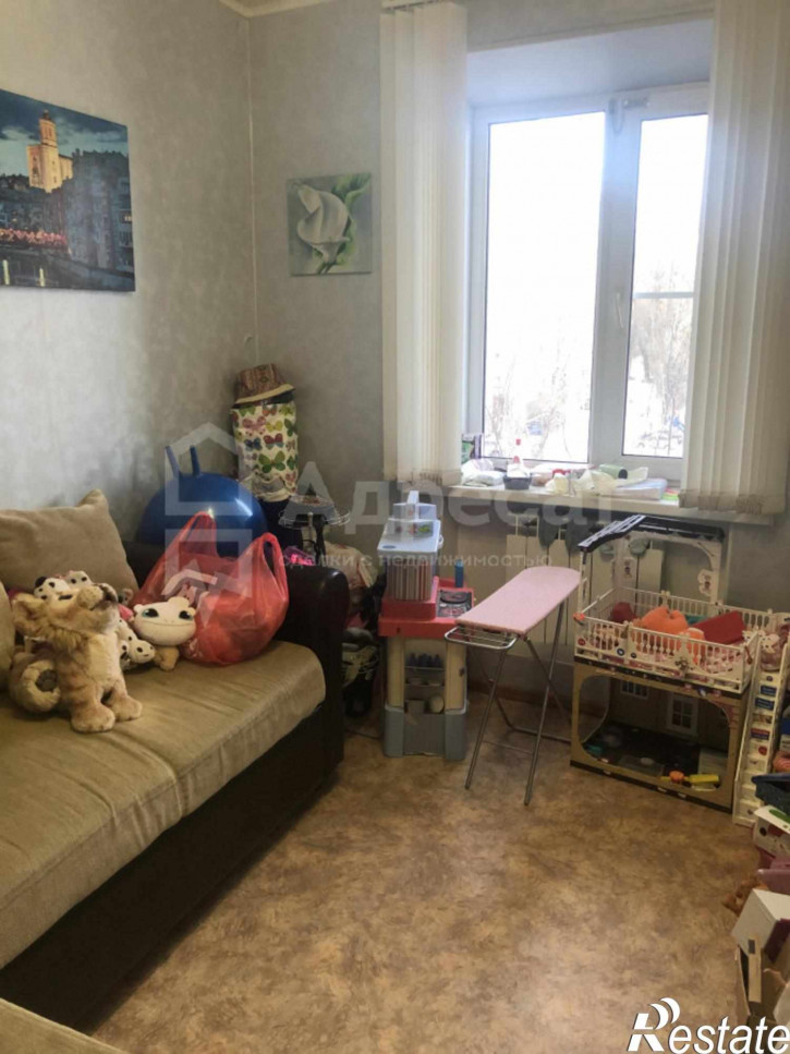 3-комн квартира ул. Федотова,  д.4