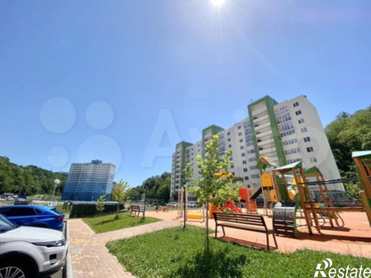 3-комн квартира Тепличная улица,37
