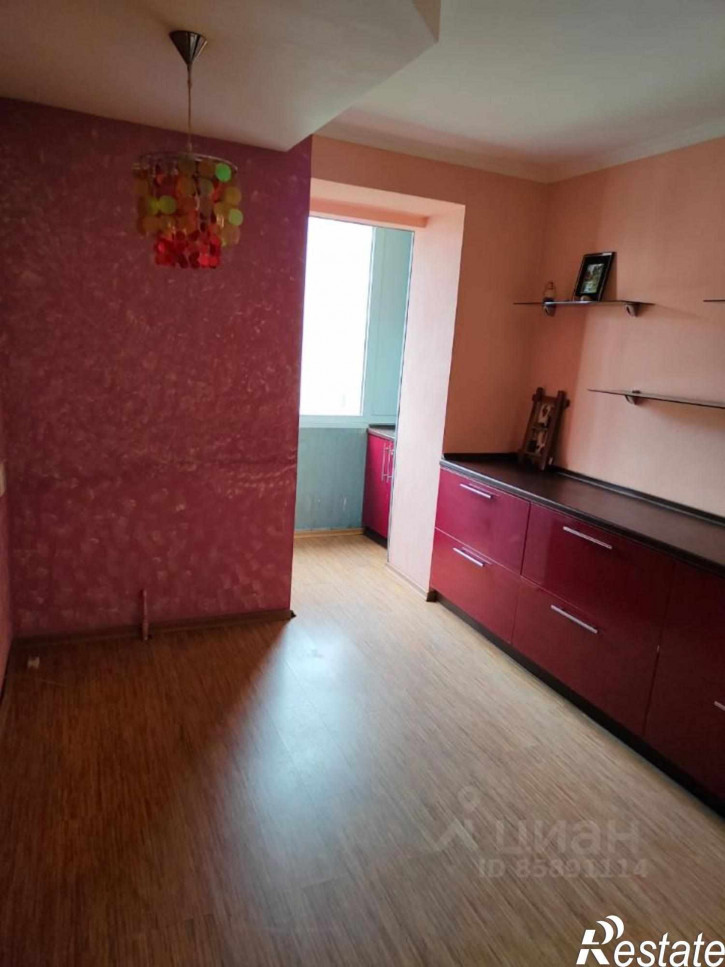 3-комн квартира 45 Параллель ул, 10
