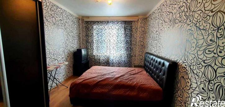 2-комн квартира Есенина улица, 8