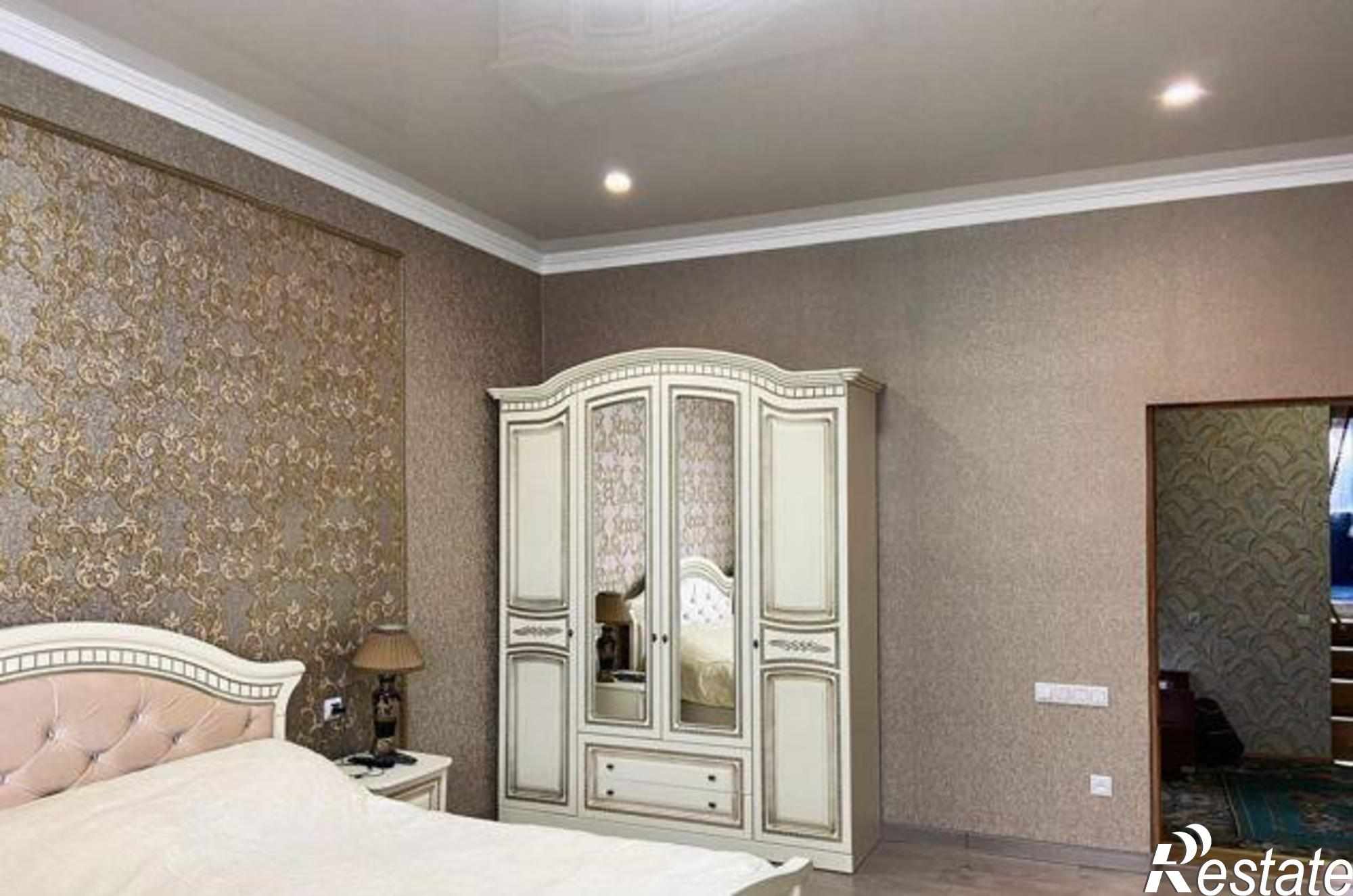 Купить дачу, дом, коттедж за 8 550 000 рублей на Калинина, 31