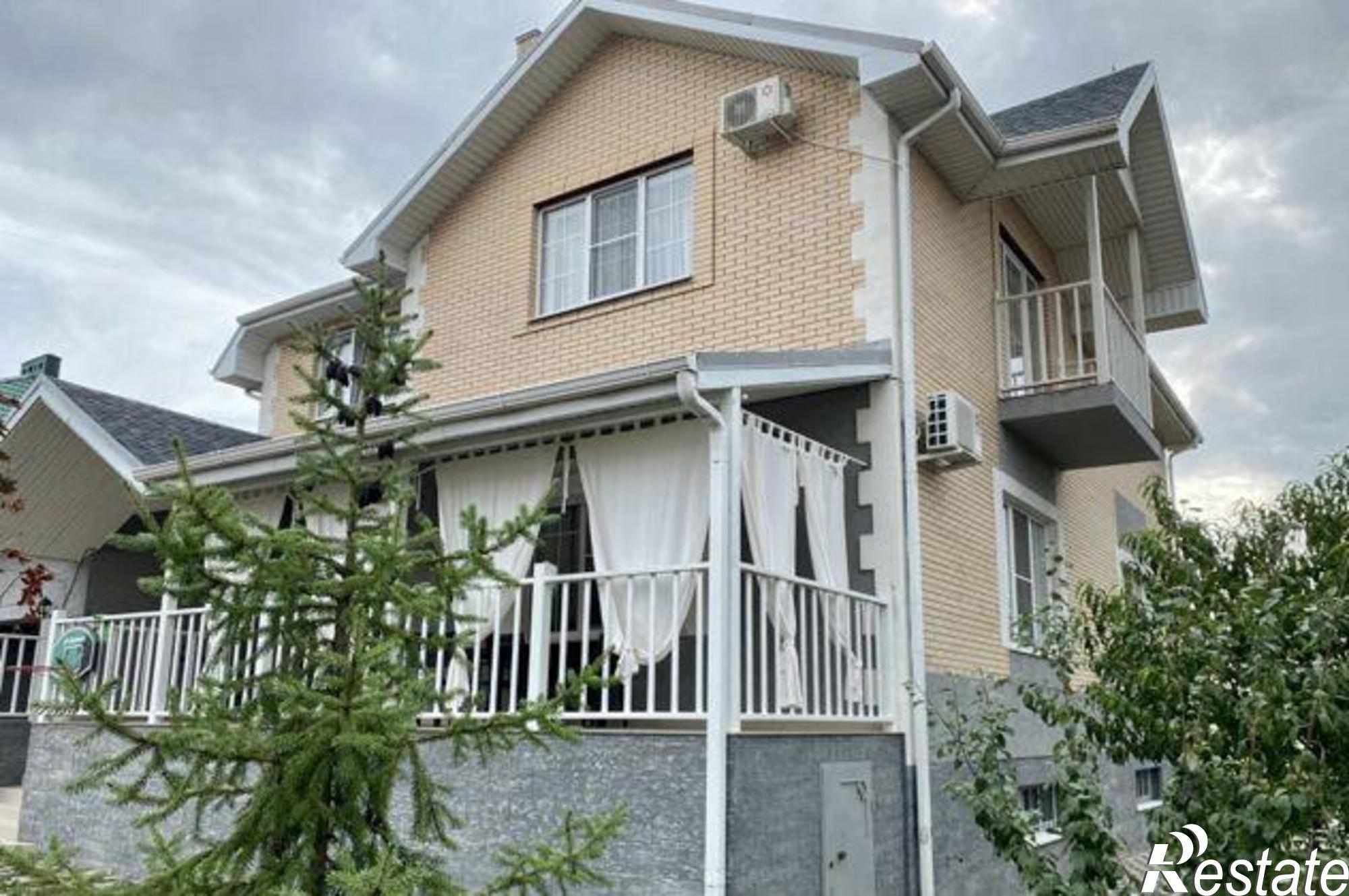 Купить дачу, дом, коттедж за 25 180 000 рублей на улица Карелина, 31А