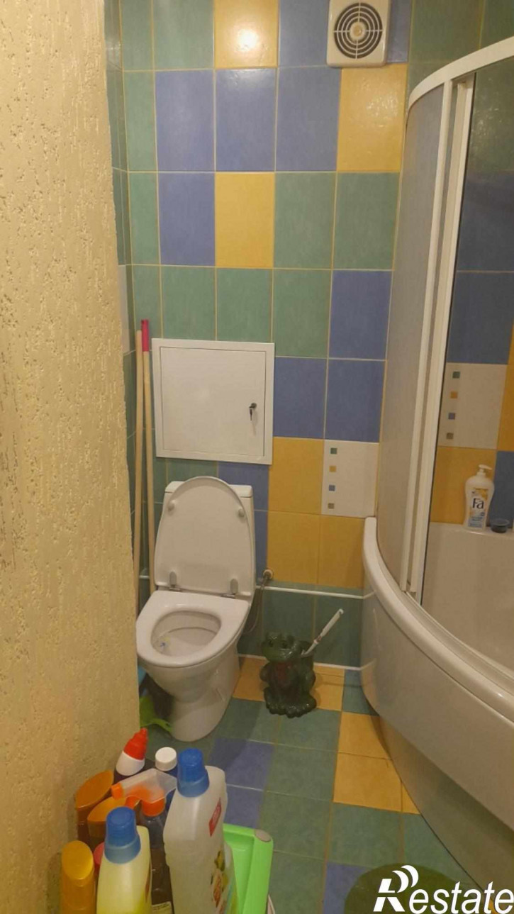 3-комн квартира Калинина ул, 24