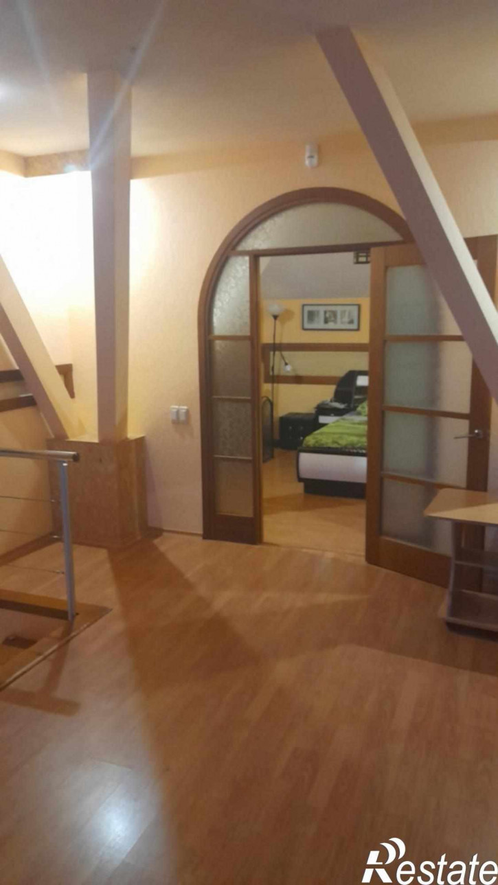 3-комн квартира Калинина ул, 24
