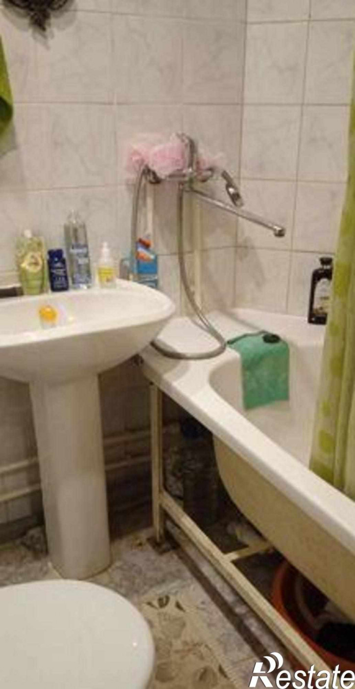 1-комн квартира улица 1-я Линия, 60/56