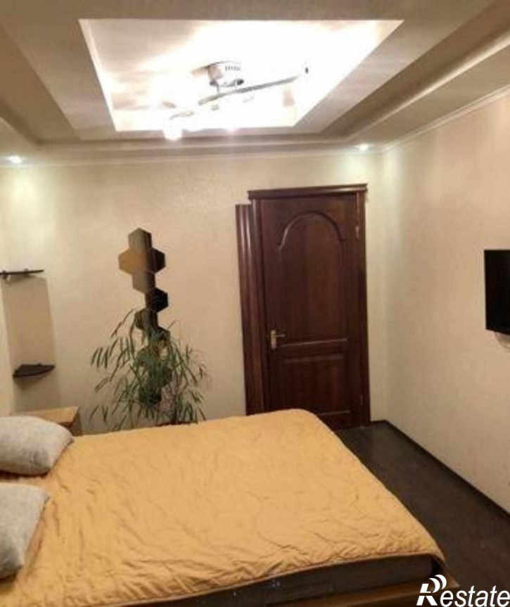 3-комн квартира улица Капустина, 22
