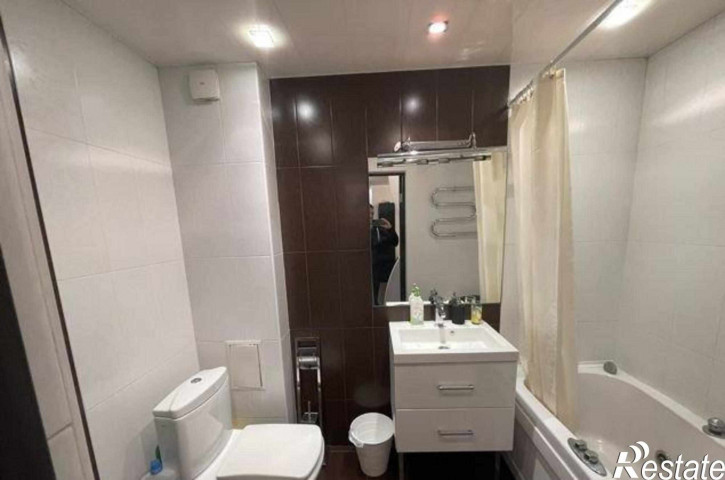 3-комн квартира улица 11-я Линия, 5