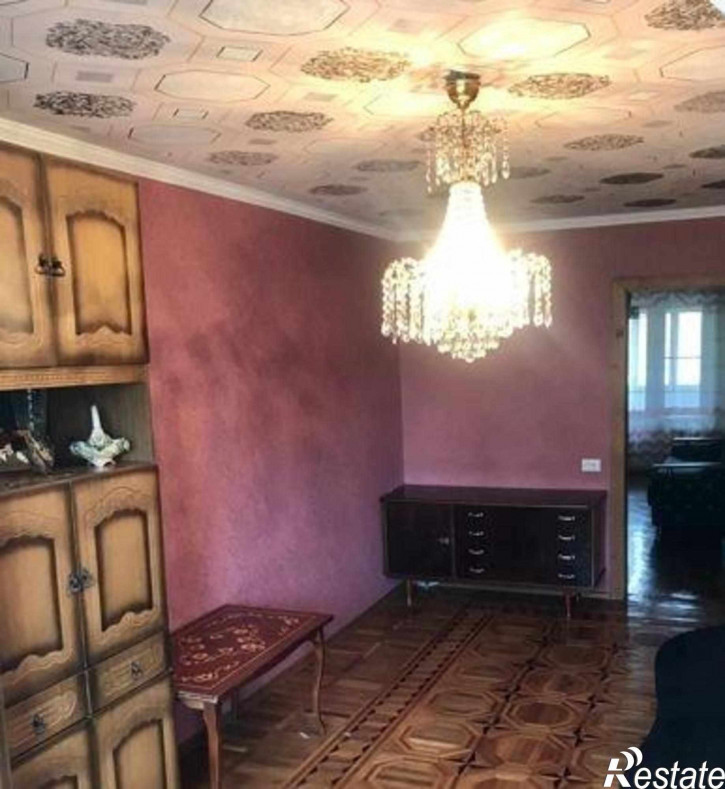 3-комн квартира улица Капустина, 14