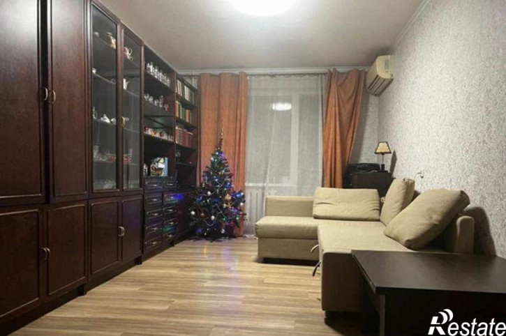 3-комн квартира проспект Королёва, 4