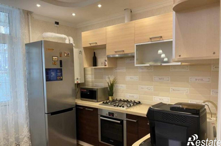 3-комн квартира улица Богданова, 79