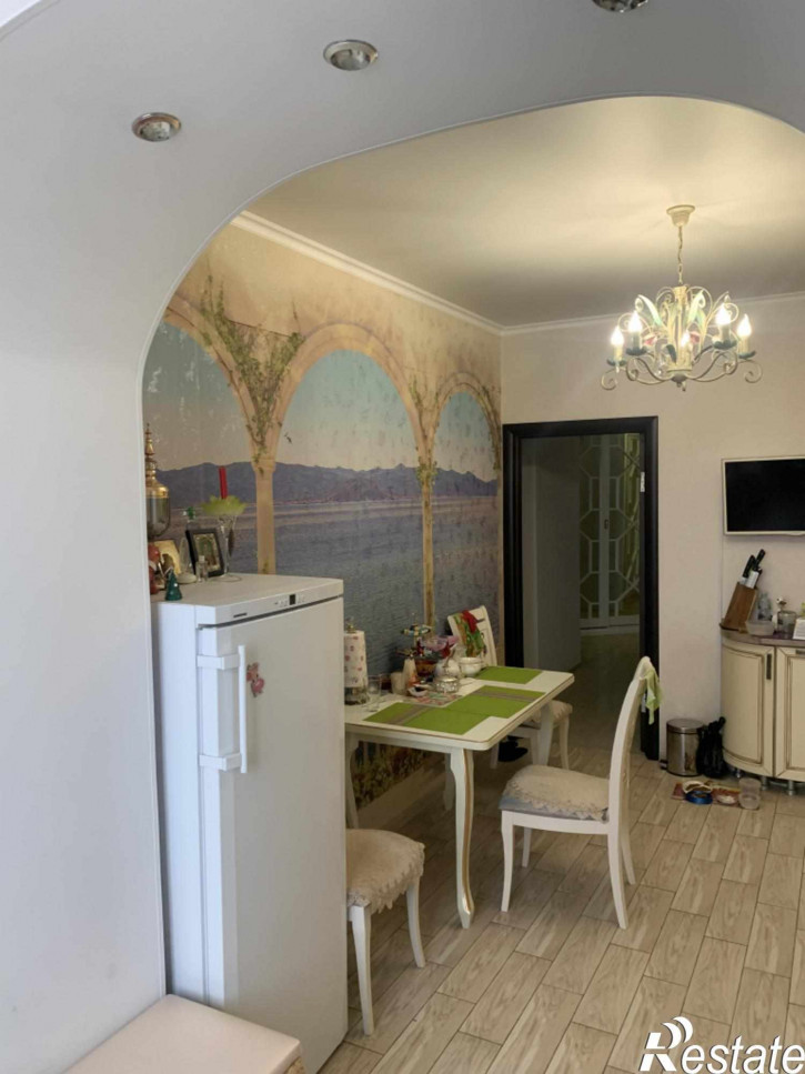2-комн квартира Булгакова ул, 7
