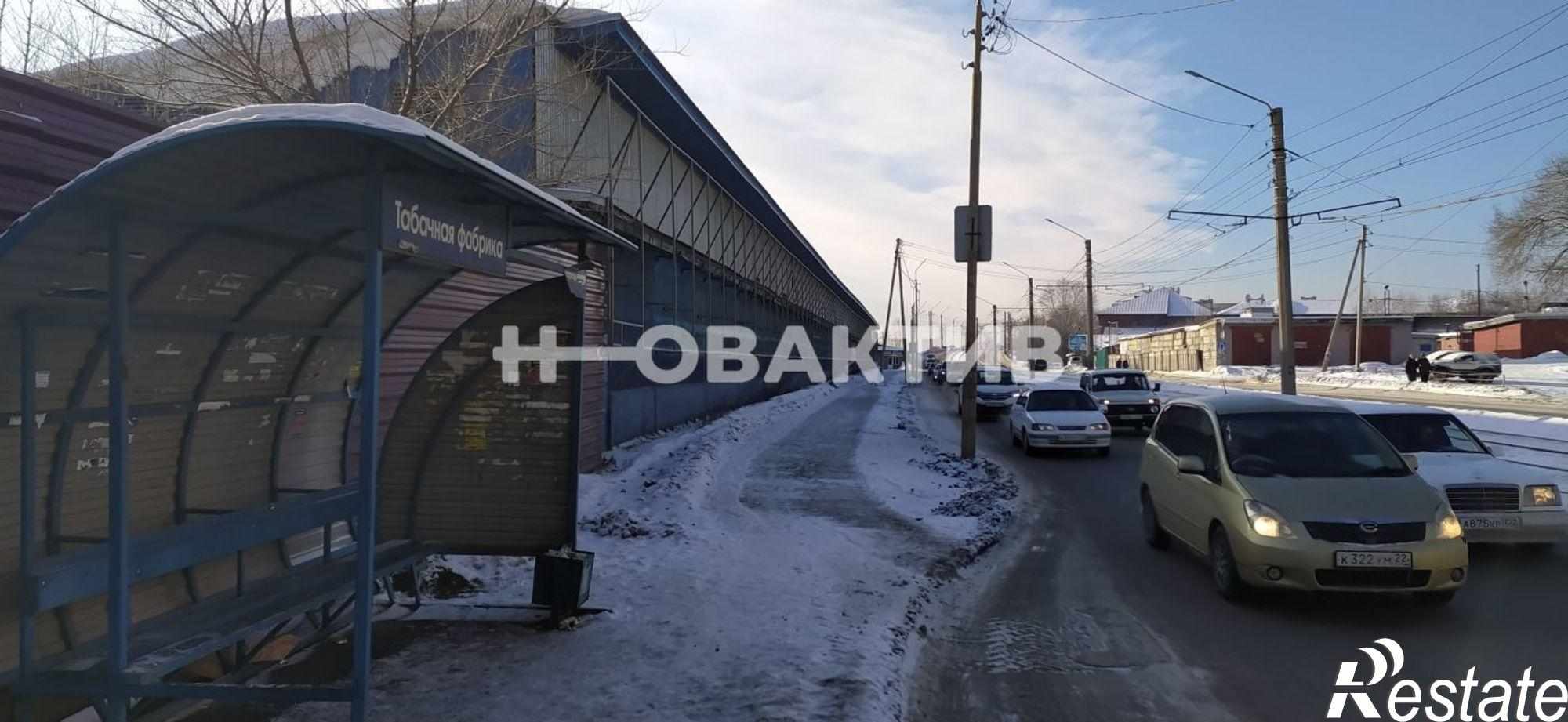 Сдать торговое помещение за 716 000 рублей на улица Максима и Николая Казанцевых, 157