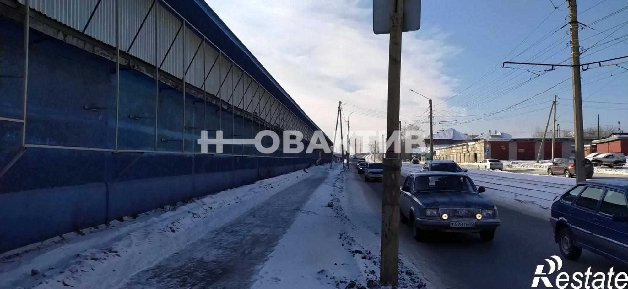Сдать торговое помещение за 716 000 рублей на улица Максима и Николая Казанцевых, 157