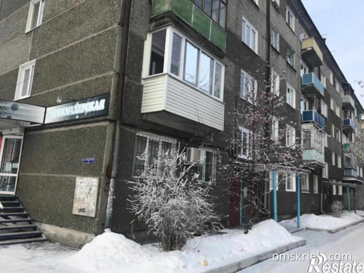 3-комн квартира Карбышева ул, 27