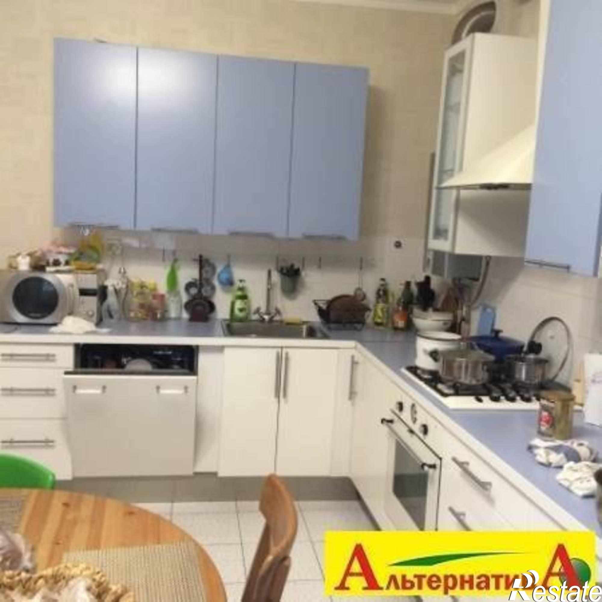 Купить дачу, дом, коттедж за 45 000 000 рублей на Калинина ул.