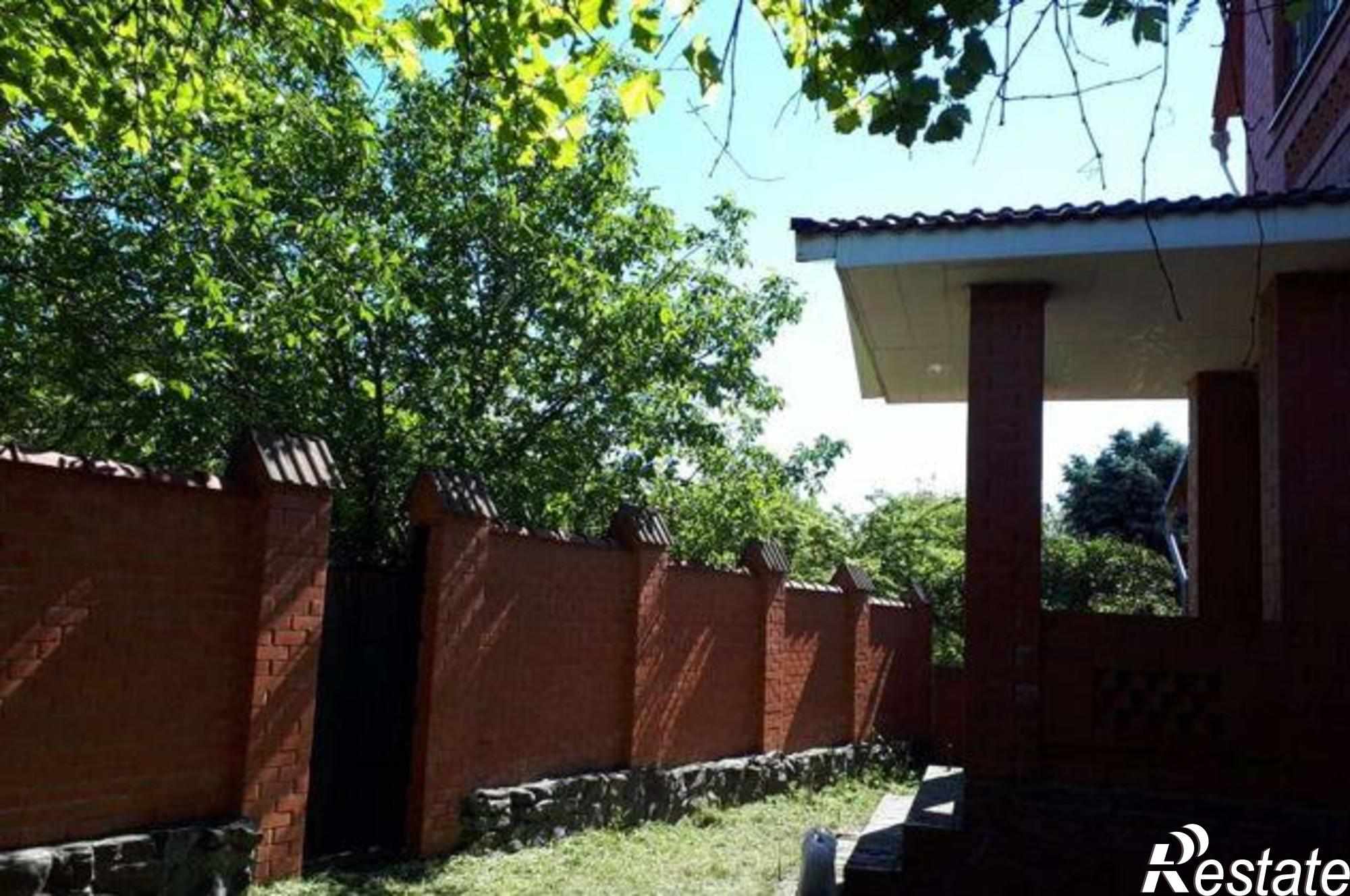 Купить дачу, дом, коттедж за 13 300 000 рублей на Неклиновская улица, 25А