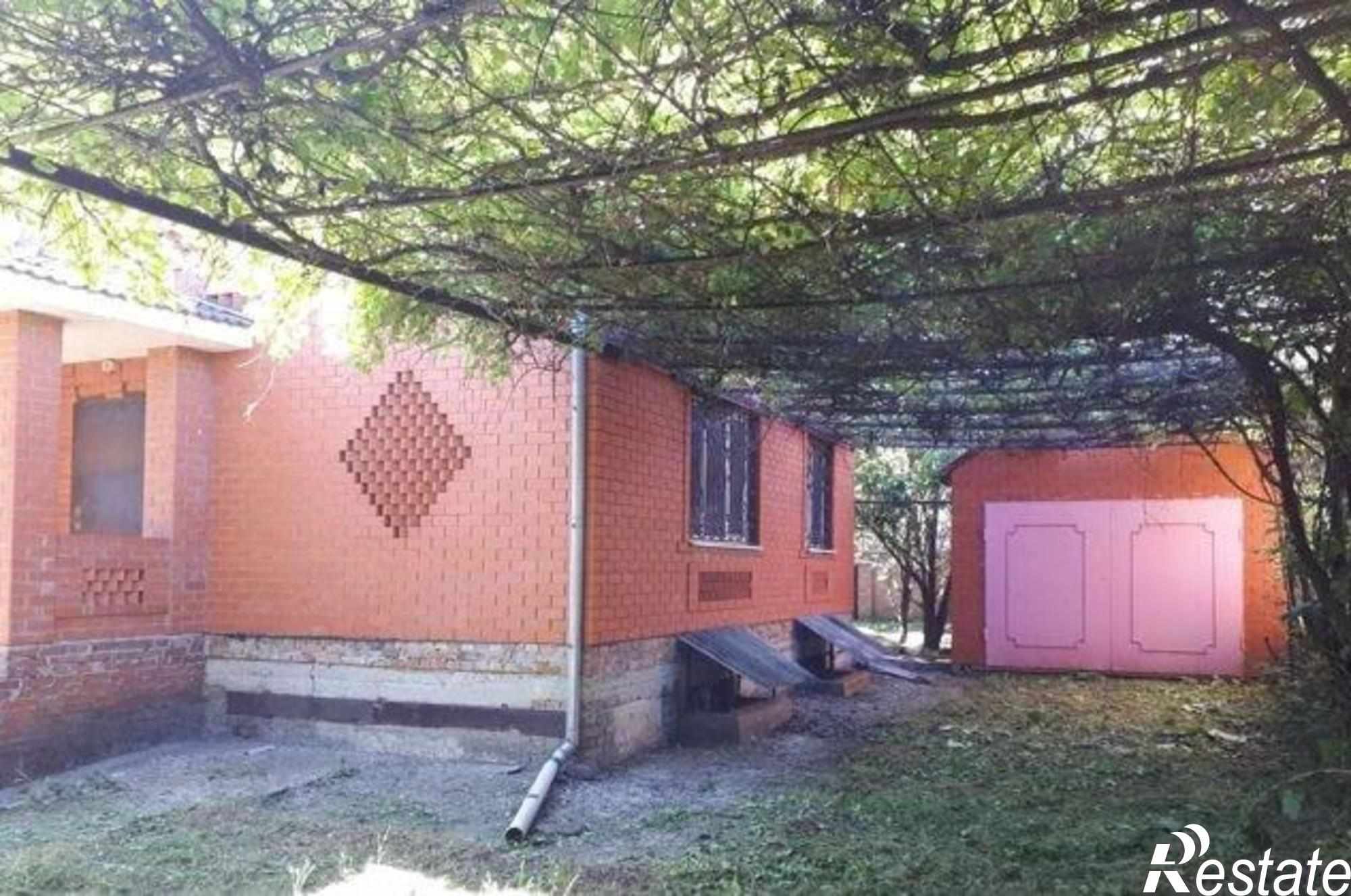 Купить дачу, дом, коттедж за 13 300 000 рублей на Неклиновская улица, 25А