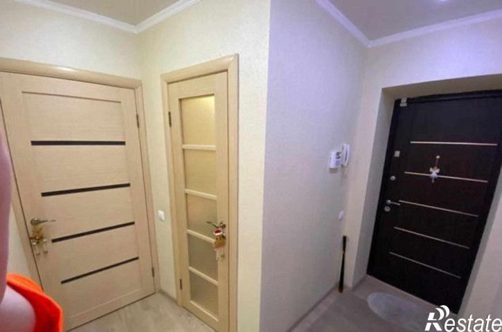 3-комн квартира улица Зорге, 18