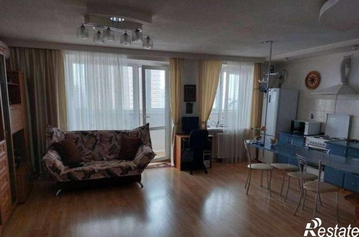 2-комн квартира бульвар Комарова, 20/1