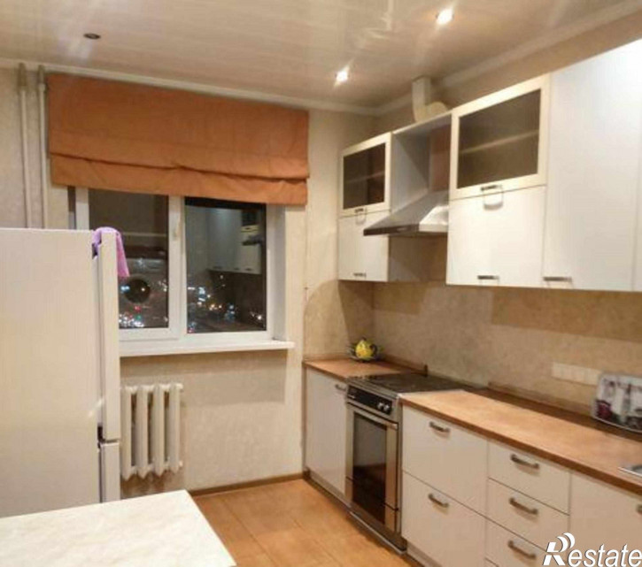 2-комн квартира улица Зорге, 17