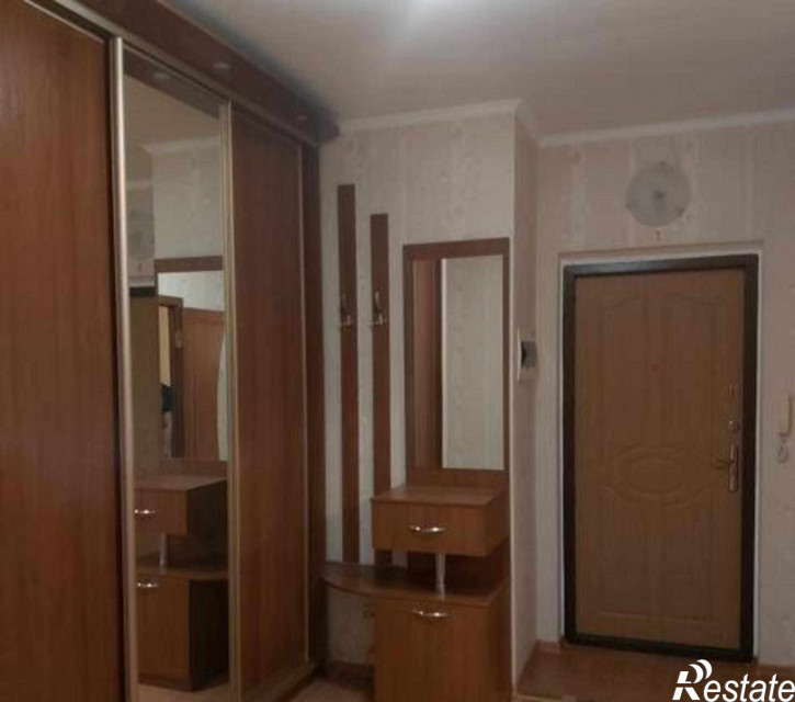 2-комн квартира улица Зорге, 17