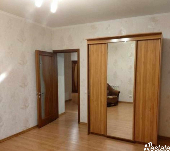 2-комн квартира улица Зорге, 17