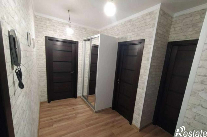2-комн квартира проспект 40-летия Победы, 61/2