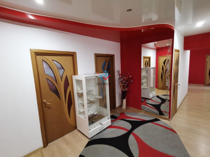 4-комн квартира улица Пушкина, 45