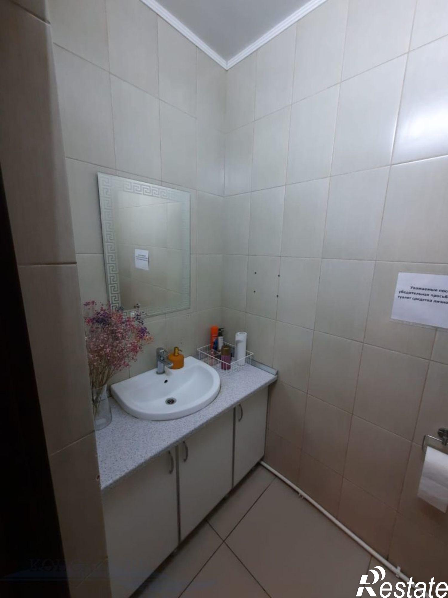 Купить помещение свободного назначения за 14 000 000 рублей на г. Астрахань, Кировский район, ул. Шаумяна, д. 63А