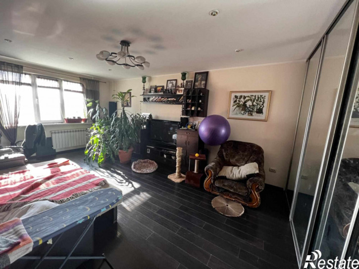 2-комн квартира Дунаевского ул, 1к2