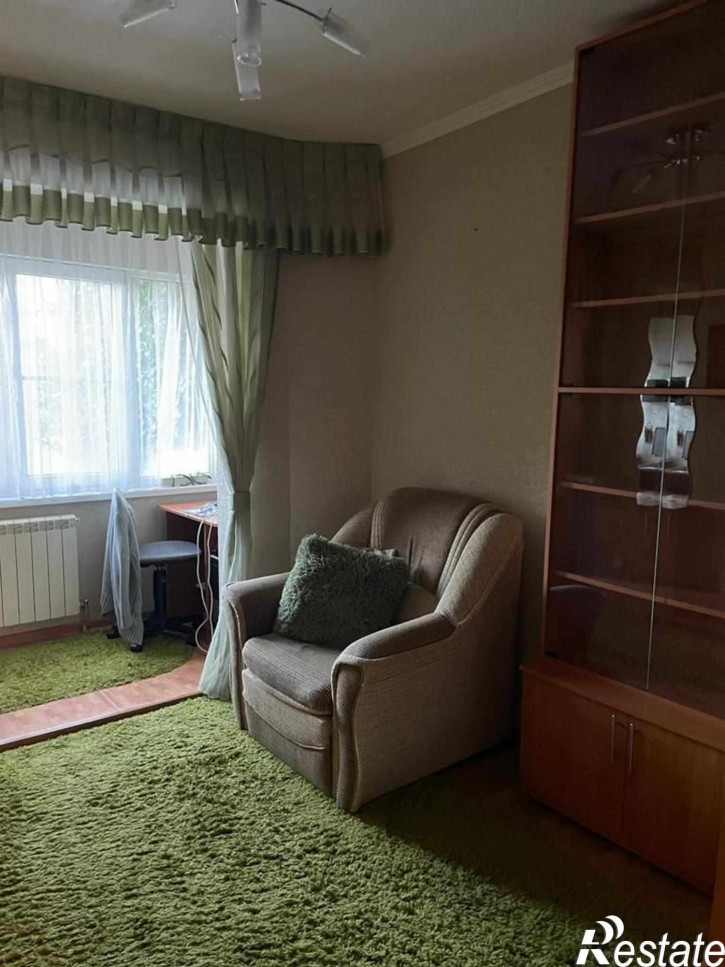 3-комн квартира Бутырина ул, 3